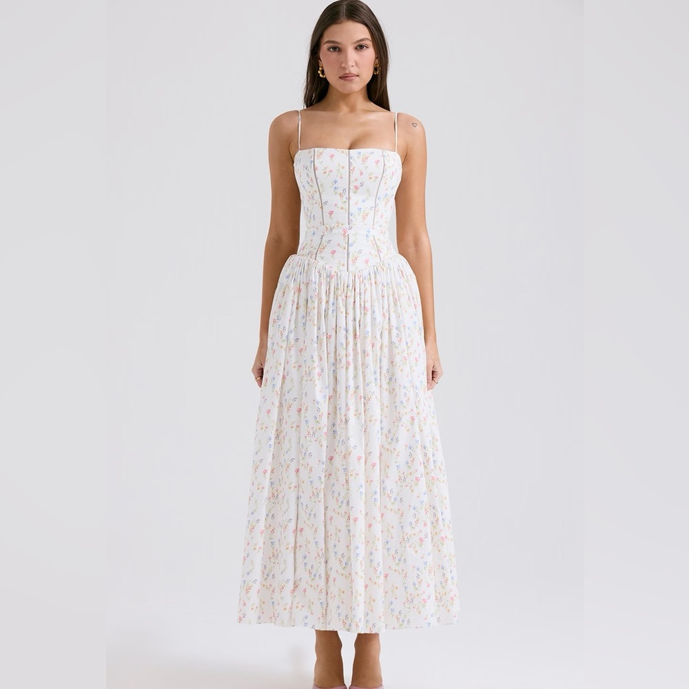 House of CB Ysabella White Posy